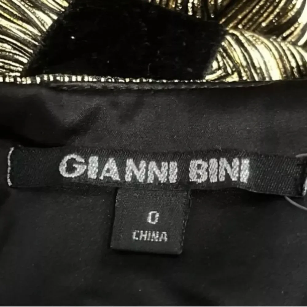 Gianni Bini Metallic Pleated Maxi Dress - Size 0